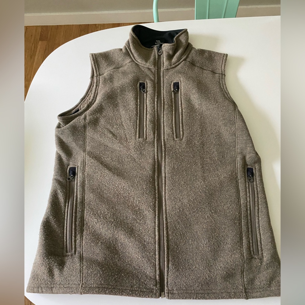 Kuhl khaki vest mens size medium